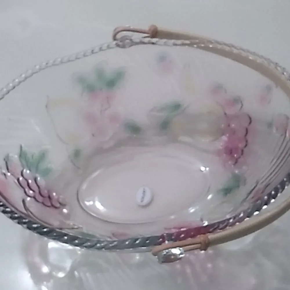 Bountiful Color Glass Basket